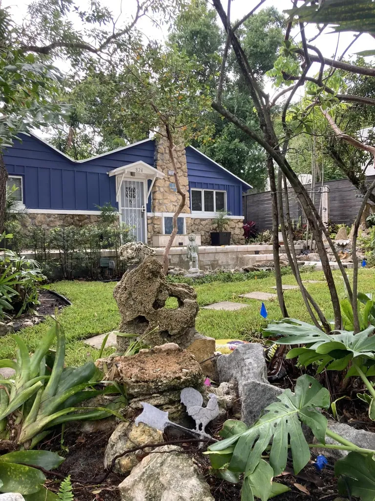 824 35th Street West Palm Beach FL 33407