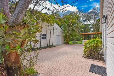 16244 E Downers Drive Loxahatchee FL 33470