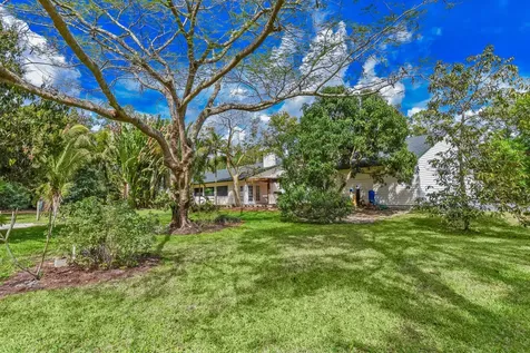 16244 E Downers Drive Loxahatchee FL 33470