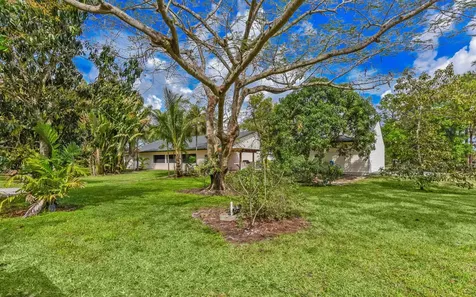 16244 E Downers Drive Loxahatchee FL 33470
