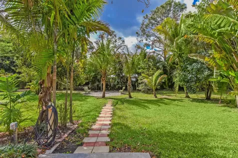 16244 E Downers Drive Loxahatchee FL 33470