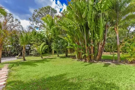 16244 E Downers Drive Loxahatchee FL 33470