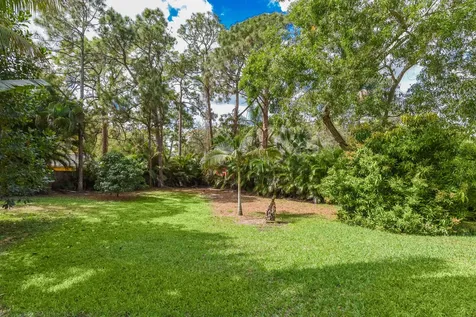 16244 E Downers Drive Loxahatchee FL 33470