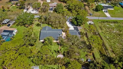 16244 E Downers Drive Loxahatchee FL 33470