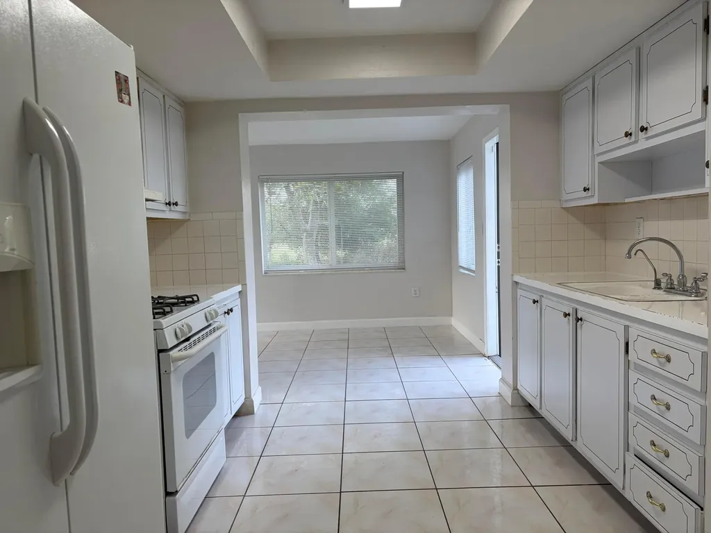 6691 NW 30th Street Sunrise FL 33313