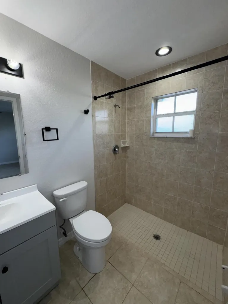 618 NE 1st Street Boynton Beach FL 33435