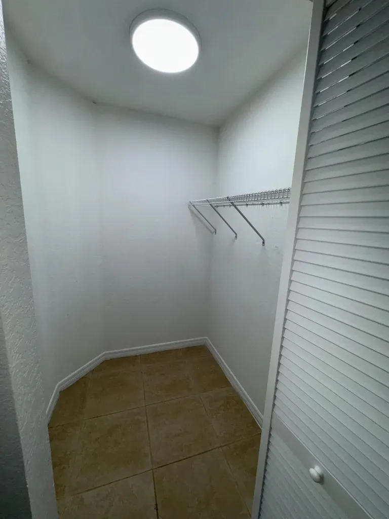 618 NE 1st Street Boynton Beach FL 33435