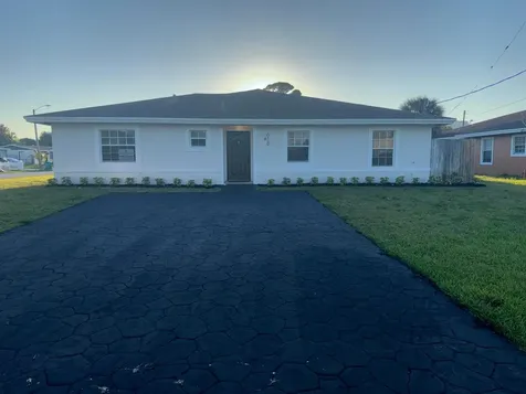 618 NE 1st Street Boynton Beach FL 33435