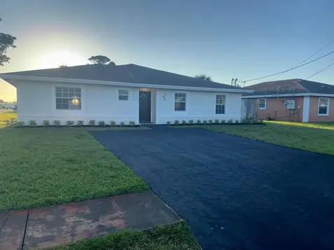 618 NE 1st Street Boynton Beach FL 33435