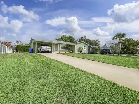 573 Autumn Terrace Sebastian FL 32958