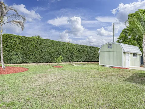 573 Autumn Terrace Sebastian FL 32958