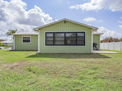 573 Autumn Terrace Sebastian FL 32958