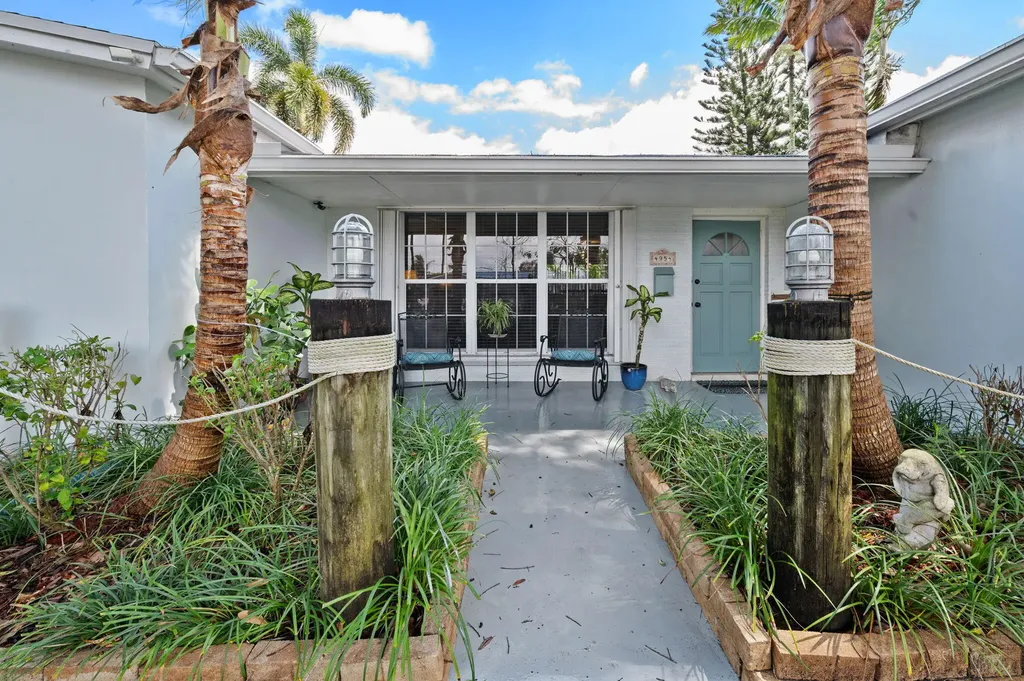 4954 SW 91st Avenue Cooper City FL 33328