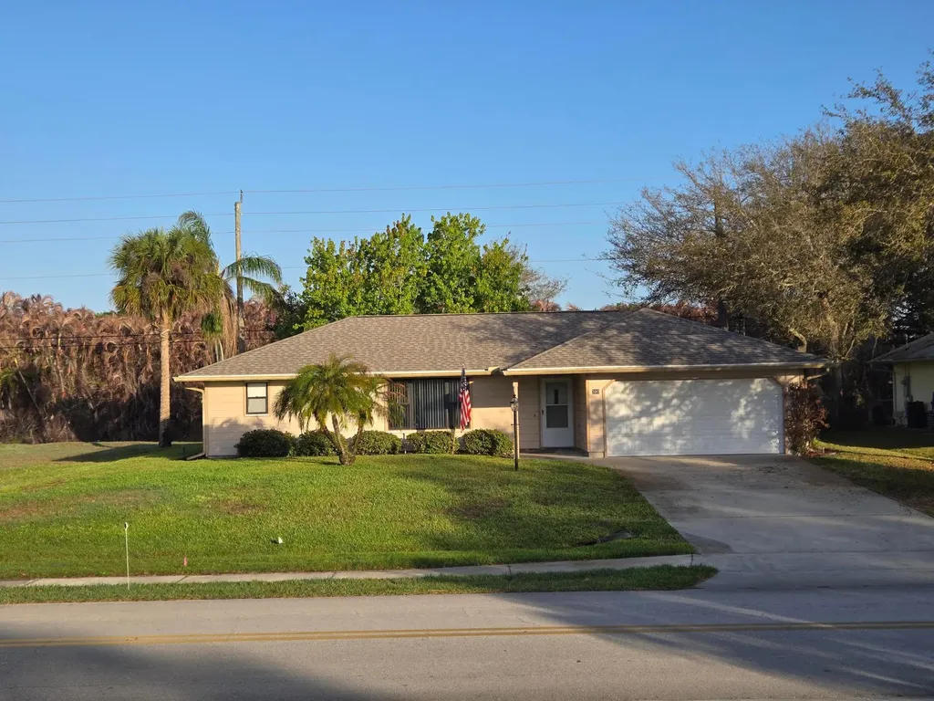 390 Main Street Sebastian FL 32958