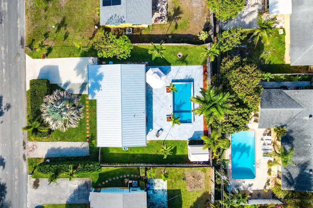 149 SE 27th Place Boynton Beach FL 33435