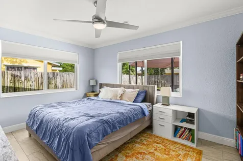 149 SE 27th Place Boynton Beach FL 33435