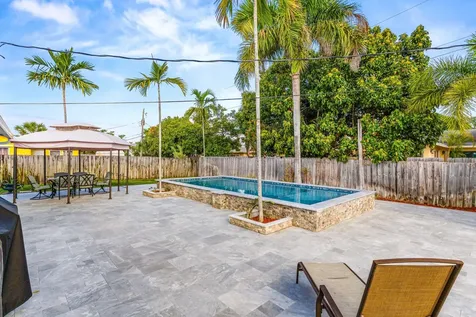 149 SE 27th Place Boynton Beach FL 33435