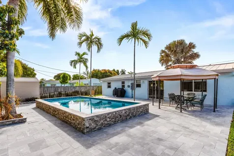 149 SE 27th Place Boynton Beach FL 33435