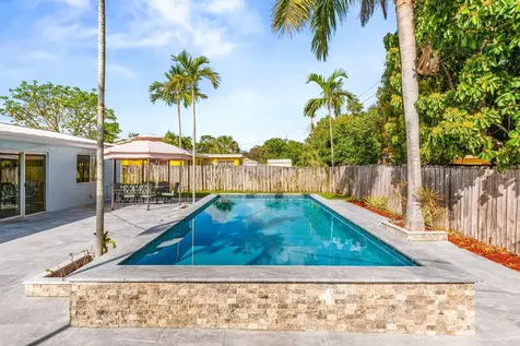 149 SE 27th Place Boynton Beach FL 33435