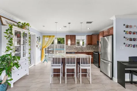 149 SE 27th Place Boynton Beach FL 33435
