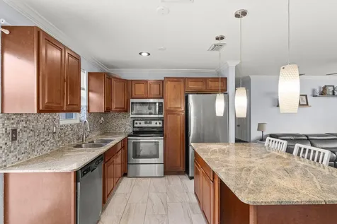 149 SE 27th Place Boynton Beach FL 33435
