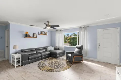 149 SE 27th Place Boynton Beach FL 33435