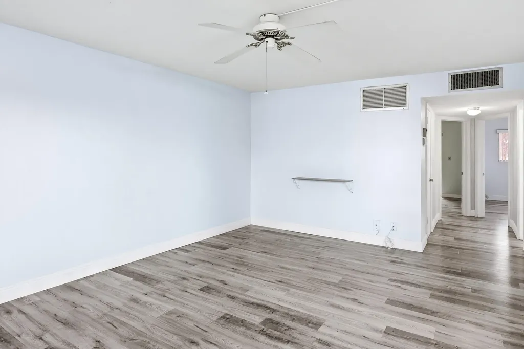 2004 Lake Osborne Drive Lake Worth Beach FL 33461