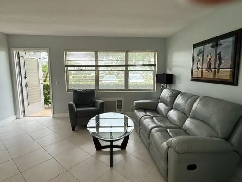 216 Berkshire K West Palm Beach FL 33417