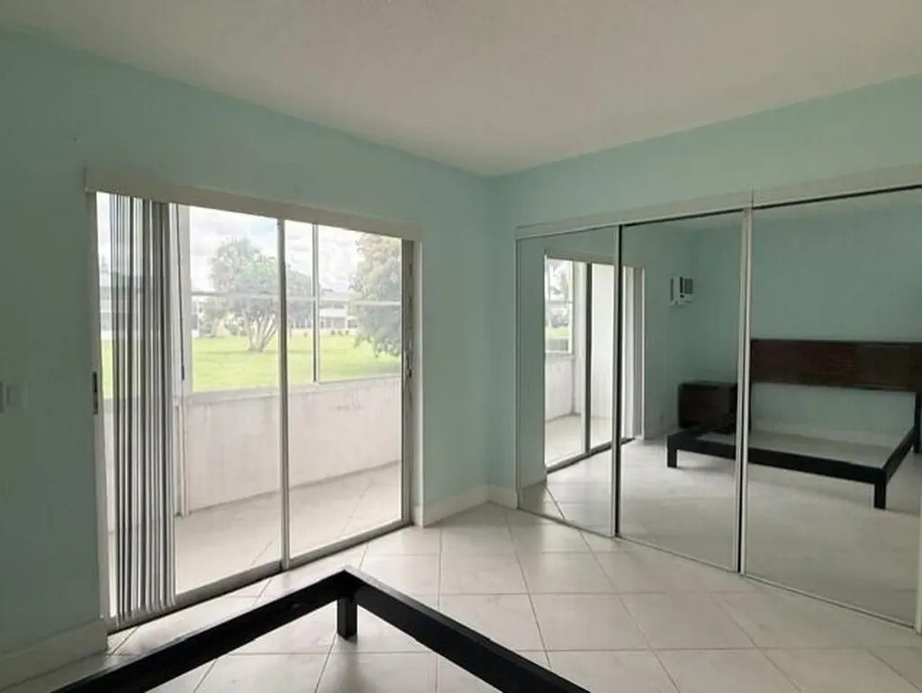216 Berkshire K West Palm Beach FL 33417