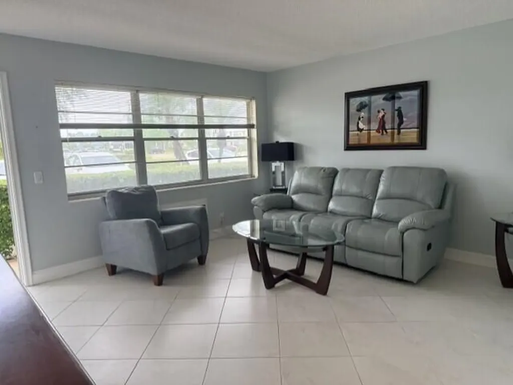 216 Berkshire K West Palm Beach FL 33417