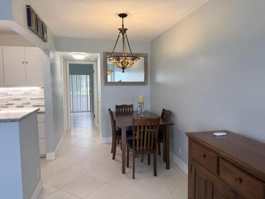 216 Berkshire K West Palm Beach FL 33417