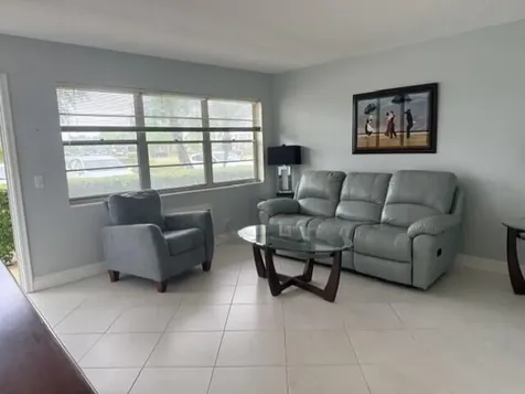 216 Berkshire K West Palm Beach FL 33417