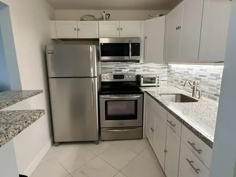 216 Berkshire K West Palm Beach FL 33417