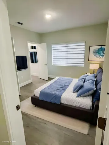 2210 W 5th Way Hialeah FL 33010