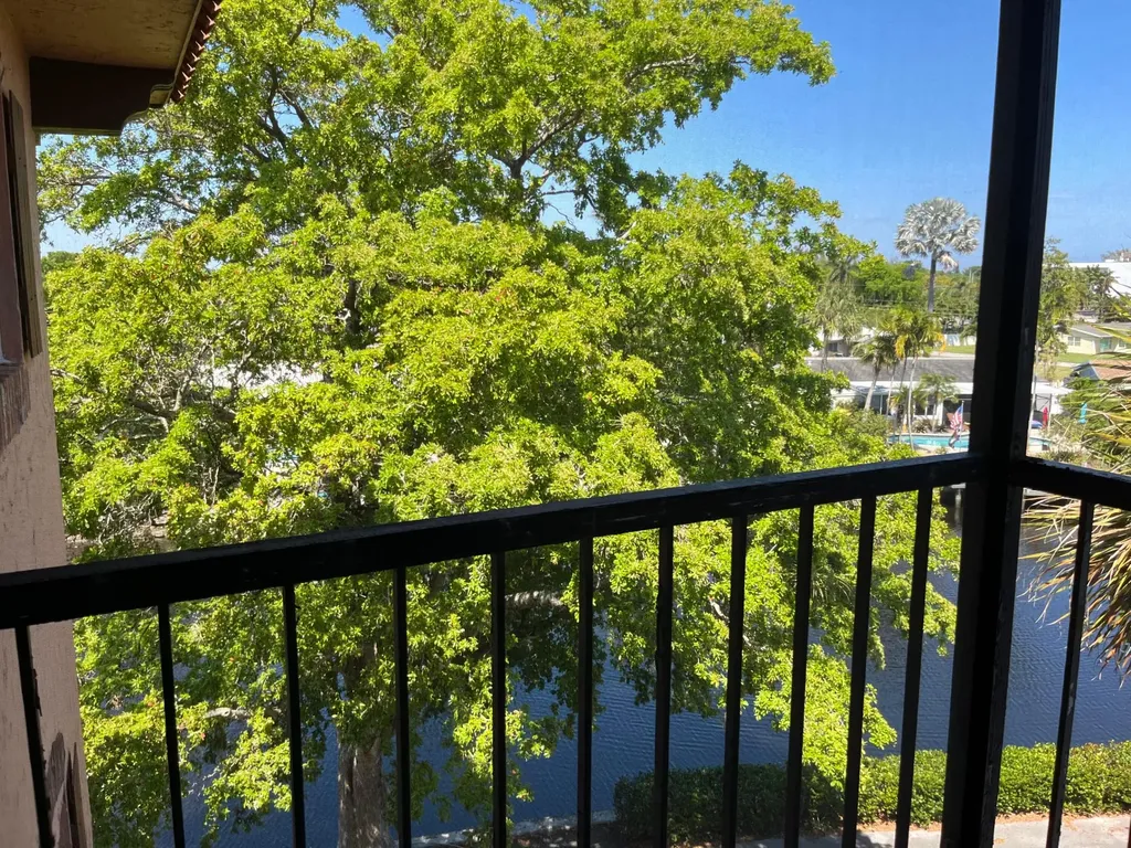 610 Tennis Club Drive Fort Lauderdale FL 33311
