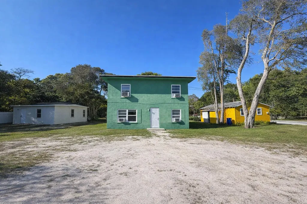 2206 Delaware Avenue Fort Pierce FL 34950