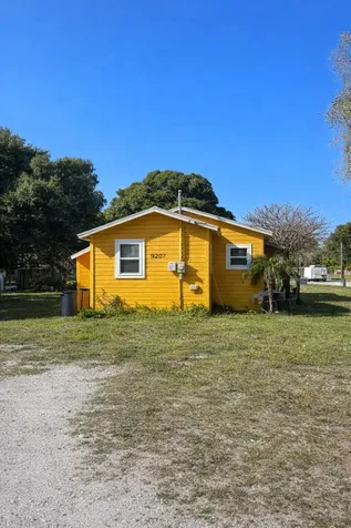 2206 Delaware Avenue Fort Pierce FL 34950