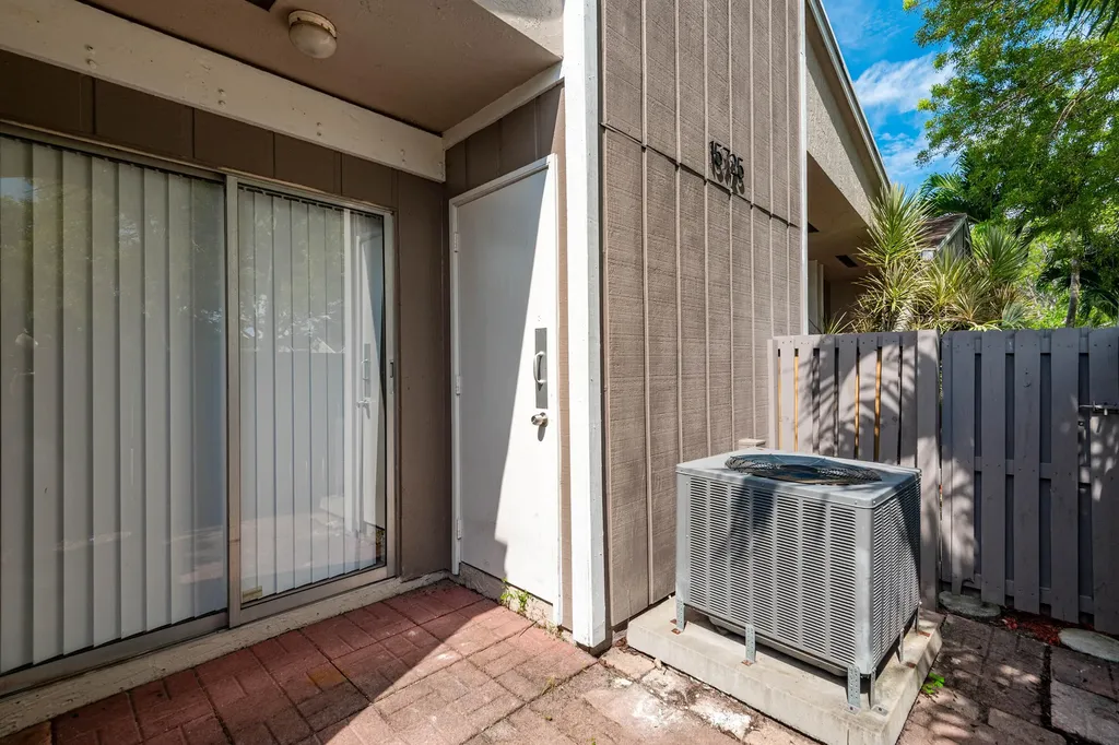 15725 Woodgate Court Sunrise FL 33326