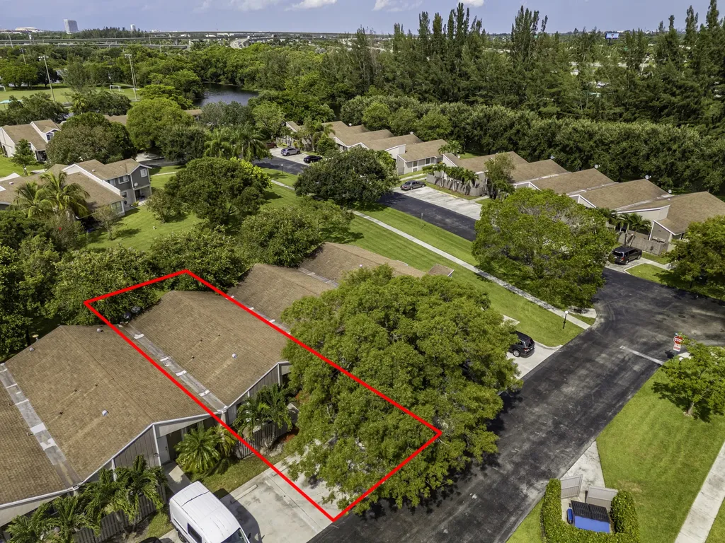 15725 Woodgate Court Sunrise FL 33326