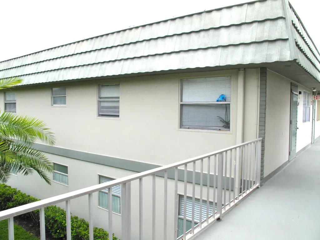 376 Flanders Delray Beach FL 33484