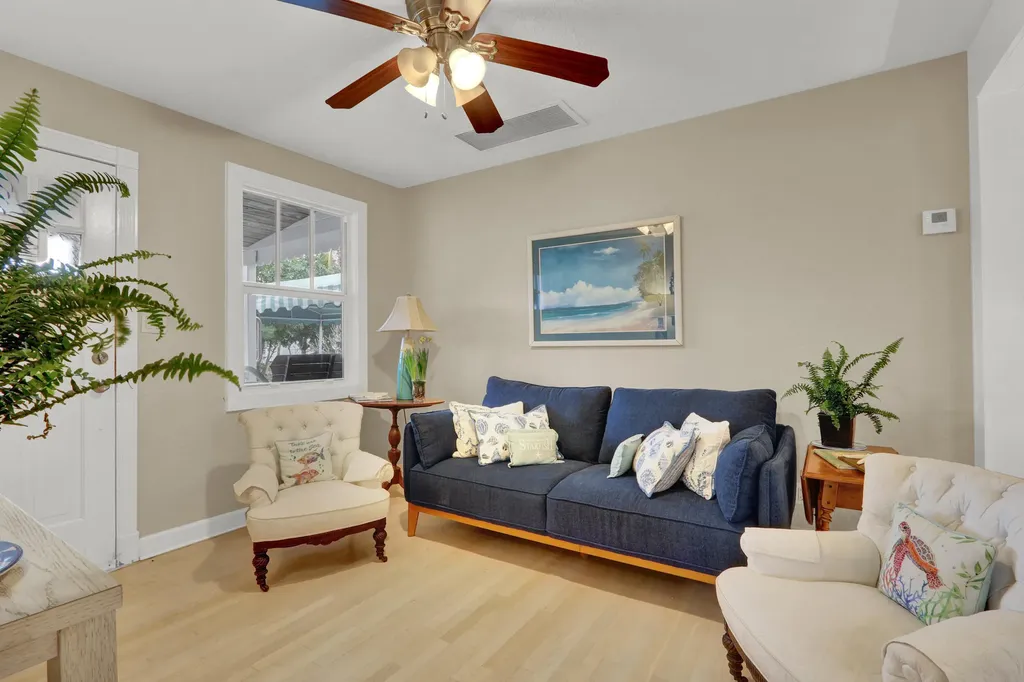 176 E 24th Street Riviera Beach FL 33404