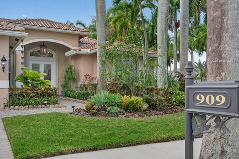 909 Stillwater Court Weston FL 33327