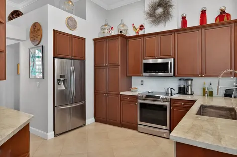 909 Stillwater Court Weston FL 33327
