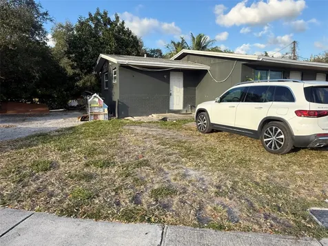 6019 Hayes Street Hollywood FL 33024