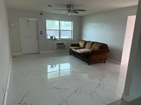 6019 Hayes Street Hollywood FL 33024