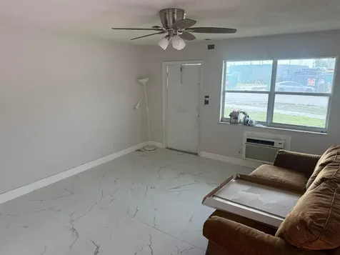 6019 Hayes Street Hollywood FL 33024