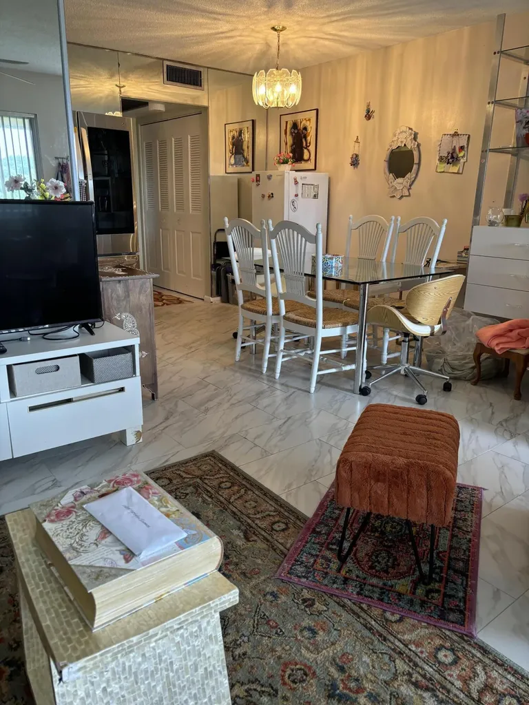 326 Andover West Palm Beach FL 33417