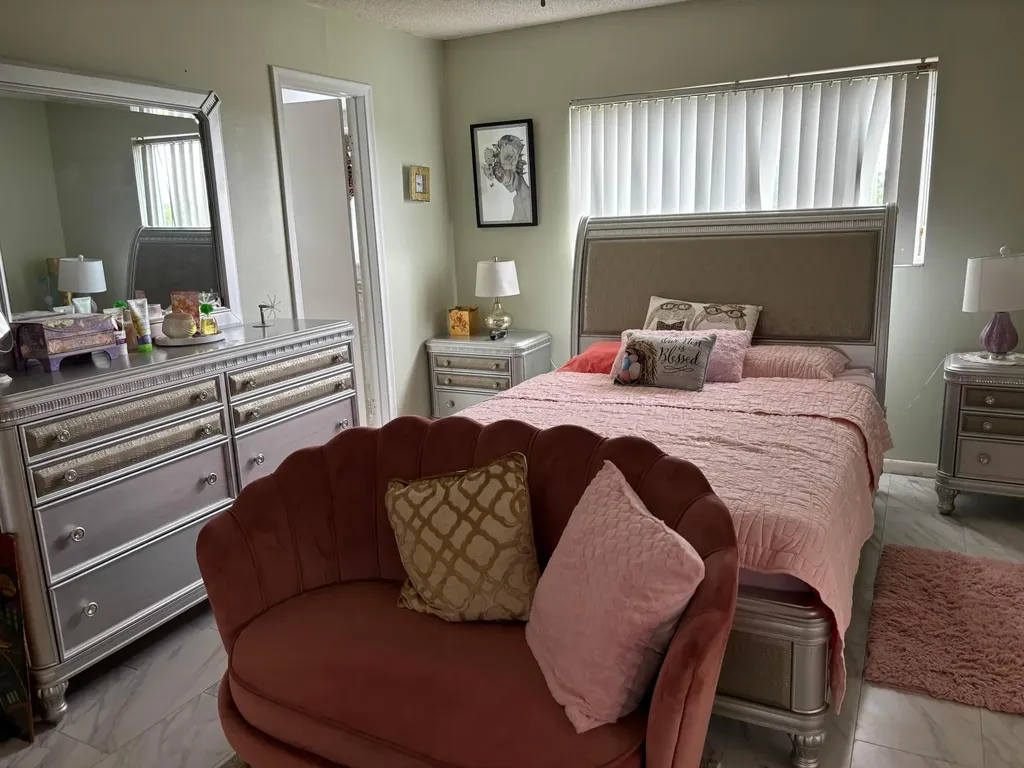 326 Andover West Palm Beach FL 33417