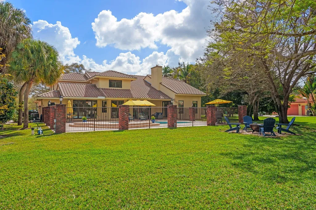 3201 SW 134th Terrace Davie FL 33330