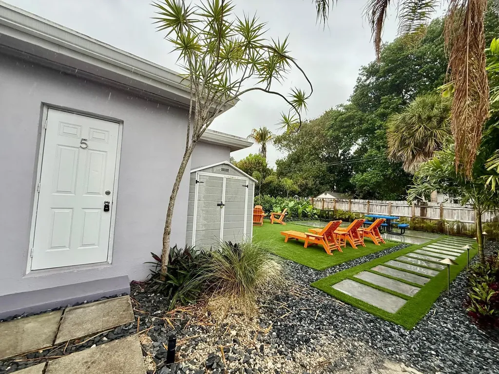 1215 NE 17th Avenue Fort Lauderdale FL 33304